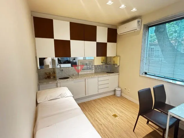 Imagem 7: Casa à Venda na Urca RJ: 5 Quartos, 3 Banheiros por R$1.599.000
