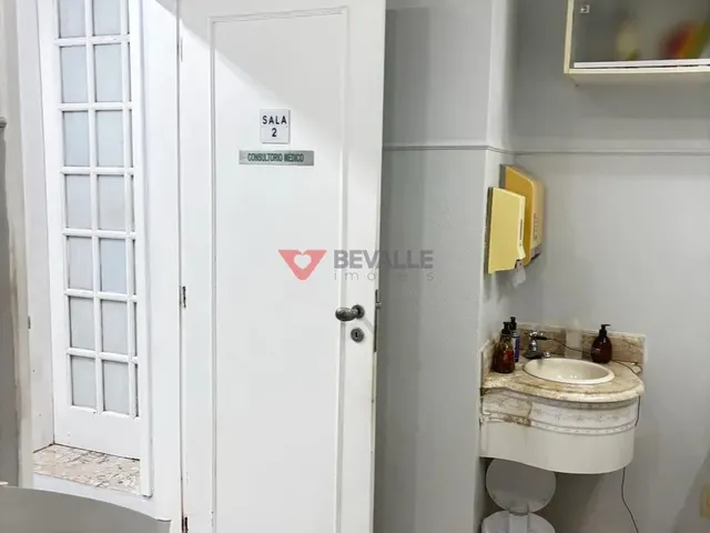 Imagem 6: Casa à Venda na Urca RJ: 5 Quartos, 3 Banheiros por R$1.599.000