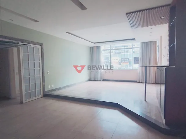 Imagem: Apartamento à Venda em Copacabana, 206m²