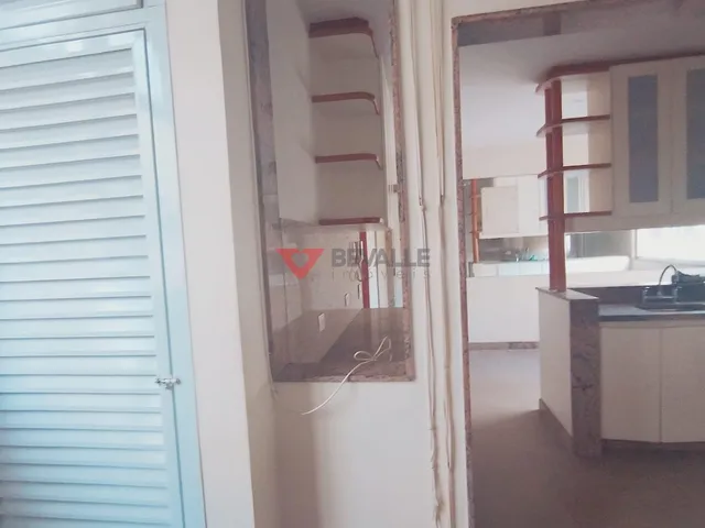 Imagem 2: Apartamento à Venda em Copacabana, 206m², 3 Dormitórios