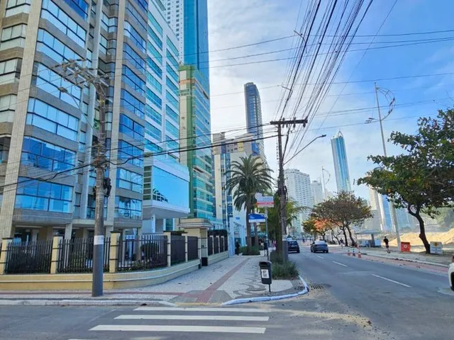 Imagem: Venda de Apartamento Frente Mar na Avenida