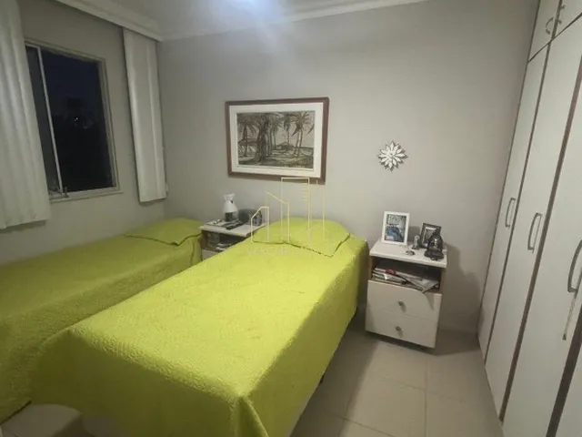 Imagem 15: Apartamento á venda no Itaigara com 3 quartos 1 suíte 2 salas 2 banheiros 1 vaga de