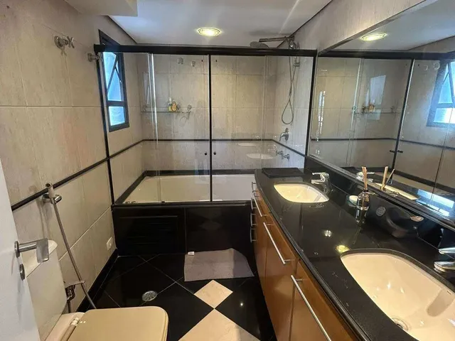 Imagem 10: Apartamento de Luxo À Venda em São Paulo, Real Parque, com 4 Quartos, 120M²