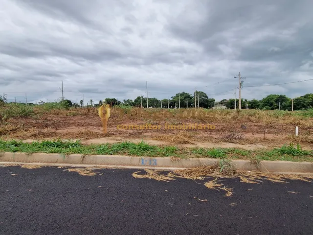 Imagem: Terreno Residencial À Venda com 200 M²