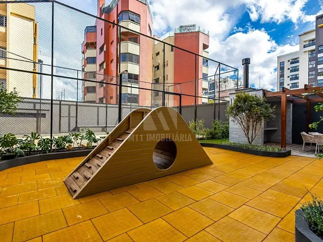 Imagem 8: Cobertura no Bairro Ahú 4 Suítes, Lavabo, 4 Vagas de Garagem, Box, Sala de Estar e Jantar, Condomínio Clube