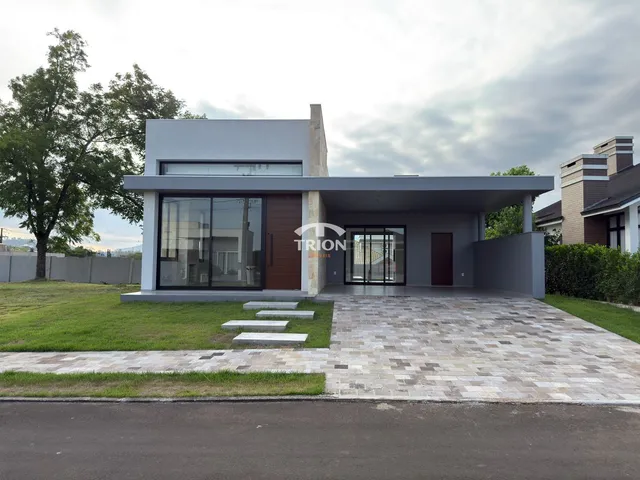 Imagem: A casa em condomínio possui 3 Dormitórios, 1 Suíte, 3
