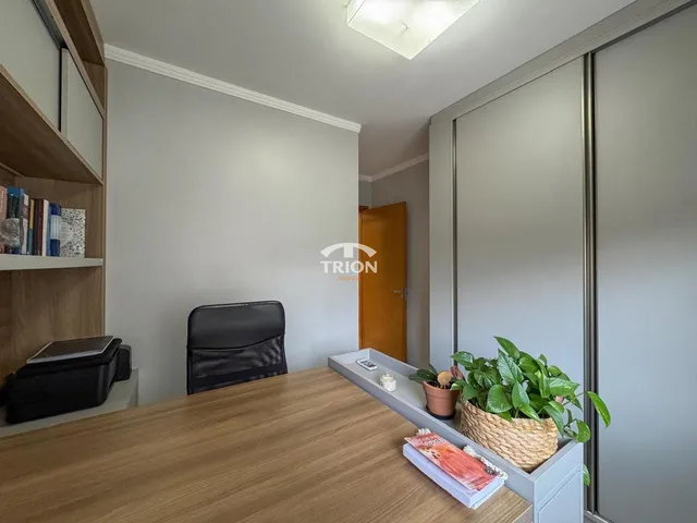 Imagem 4: Apartamento à Venda — 2 Dormitórios Mobiliado