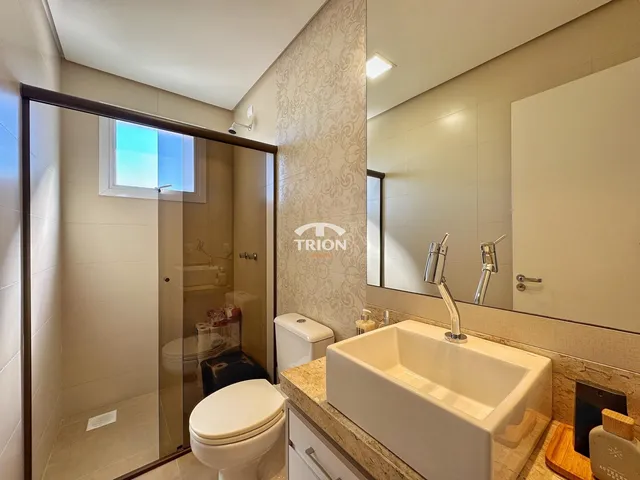 Imagem 4: Apartamento à Venda — 2 Dormitórios e Vista Panorâmica
