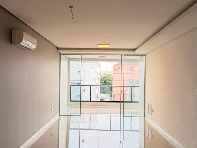 Imagem 2: Apartamento à Venda — 3 Dormitórios, 128 m², Sacada com Churrasqueira, Semimobil
