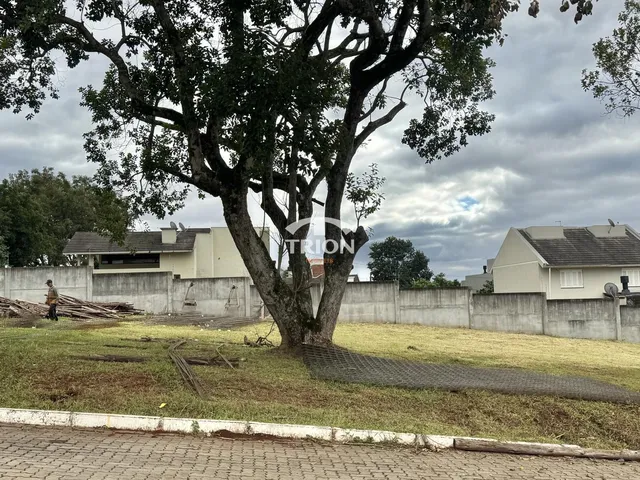 Imagem: Terreno À Venda em Condomínio Fechado
