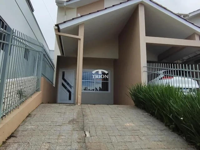 Imagem: À Venda Sobrado Semimobiliado com Área