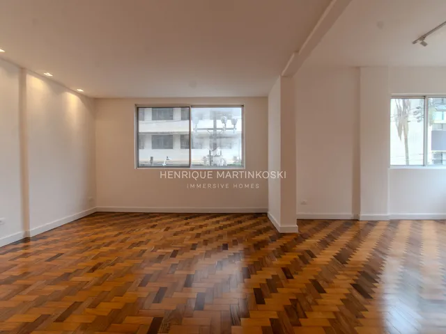 Imagem 10: Apartamento reformado com 151 m², planta ampla e localização privilegiada entre o