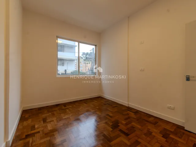 Imagem 11: Apartamento reformado com 151 m², planta ampla e localização privilegiada entre o