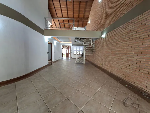 Imagem 2: Casa em Condomínio com 3 Suítes, Clube Exclusivo e 6 Vagas em São Paulo Ii, Cotia