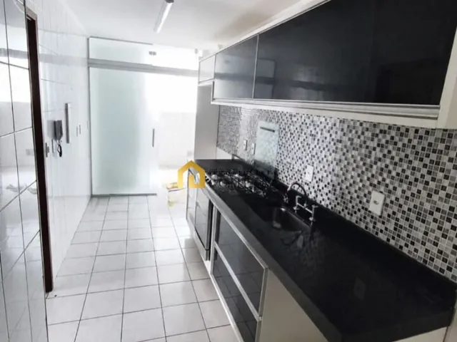 Imagem: O apartamento possui 3 Dormitórios, 1 Suíte, 2 Banheiros,