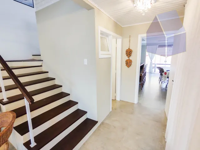 Imagem 7: Casa com 3 dormitórios sendo 1 suite a 50mts da praia da Cachoeira do Bom Jesus