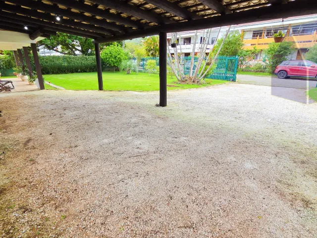 Imagem 7: Excelente casa com piscina, com 5 suítes a 50mts da Praia