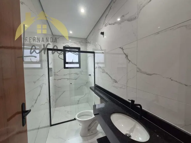 Imagem 12: Casa À Venda em Peruíbe, Estância dos Eucaliptos, com 2 Quartos, 99,5M²