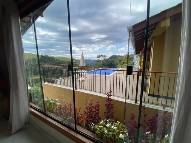 Imagem 10: Linda casa de 3 quartos, com piscina aquecida e Spa em Pedra Azul!