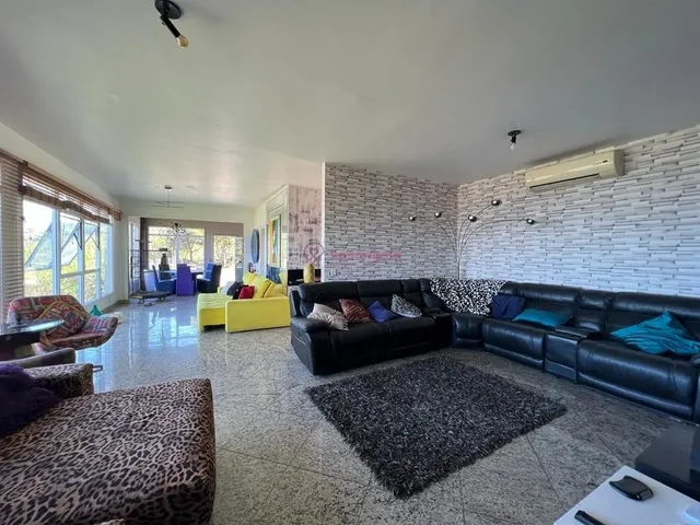 Imagem 2: Casa Duplex de 5 quartos, sendo 4 suítes na Praia da Costa!