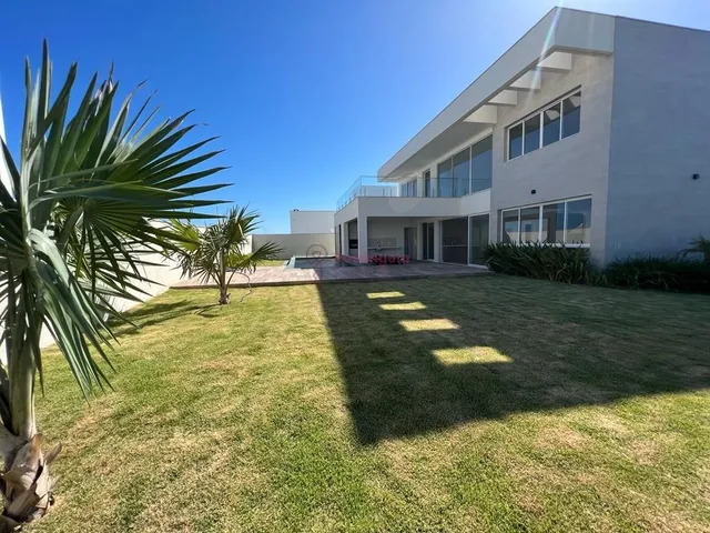 Imagem 10: Casa Duplex maravilhosa alto padrão de 4 quartos, sendo 4 suítes em condomínio fechado!