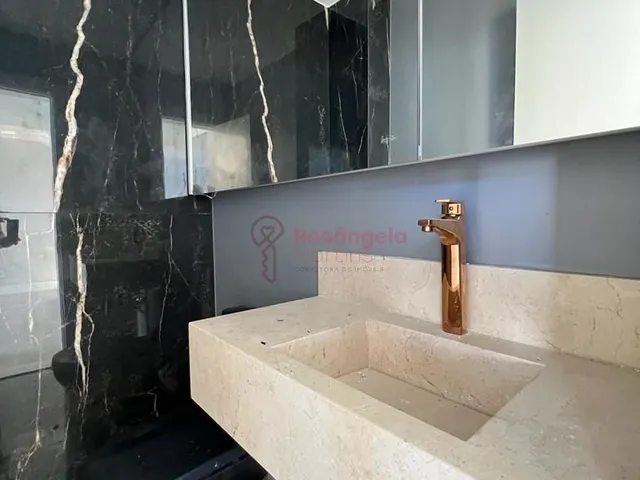 Imagem 5: Casa Duplex maravilhosa alto padrão de 4 quartos, sendo 4 suítes em condomínio fechado!