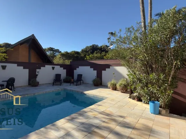 Imagem 9: Belíssima Casa À Venda com 4 Quartos, no Condomínio Marambaia em Vinhedo