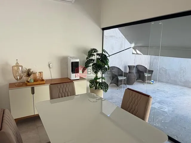 Imagem 2: Casa Á Venda - Porteira Fechada
