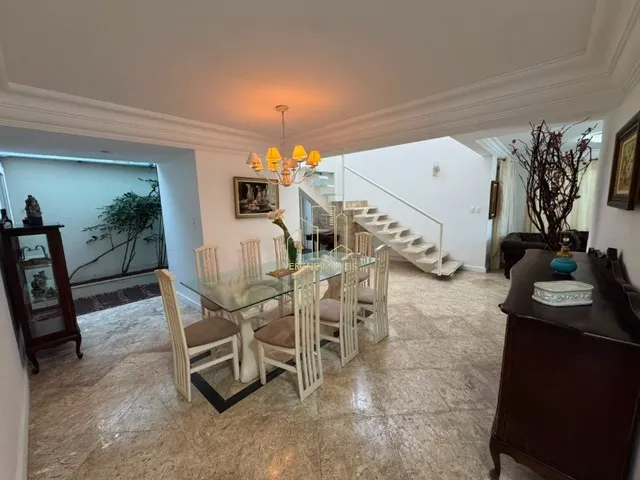 Imagem 2: Casa de luxo em condomínio à venda em Jaguaribe com 4 quartos 4 suítes 3 salas 6
