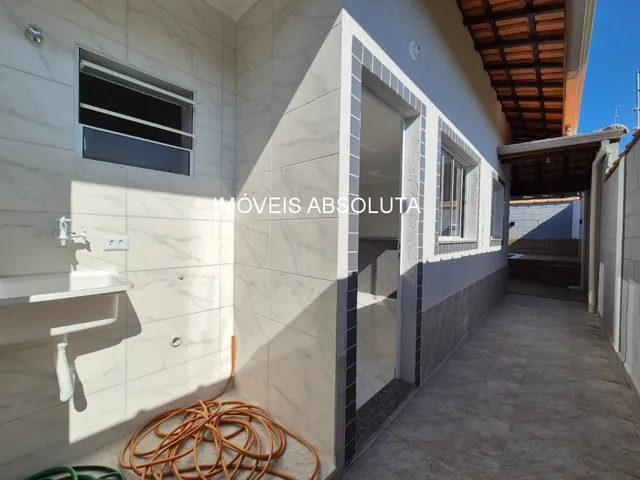 Imagem 3: Casa À Venda com Dois Dormitórios e Piscina em Itanhaém - Bairro Nossa Senhora do Sion
