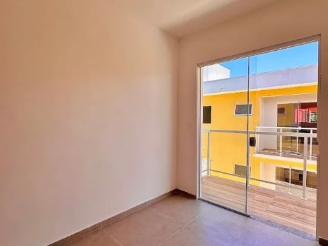 Imagem 12: Locação Anual, no Indaiá, 2 Dormitórios Sendo 1 Suíte, Sala e Cozinha, 1 Vaga, À 600 Metros da Praia