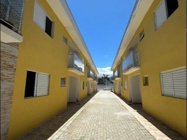 Imagem 2: Locação Anual, no Indaiá, 2 Dormitórios Sendo 1 Suíte, Sala e Cozinha, 1 Vaga, À 600 Metros da Praia