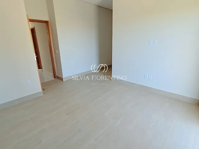 Imagem 2: Casa em Condomínio de Luxo no Coração de Caçapava Velha - 3 Quartos, 3 Suítes, 4 Banheiros, 2 Vagas, 162 M²