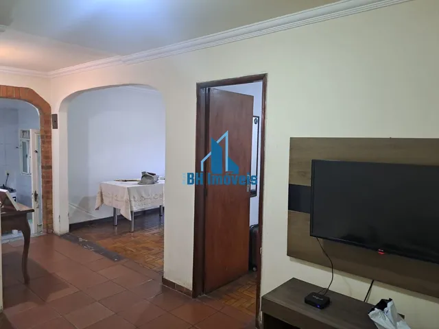 Imagem 3: Casa 4 quartos no Bairro Alípio de Melo - Belo Horizonte/MG
