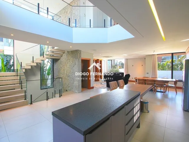 Imagem: Casa de Alto Padrão em Condomínio Pé