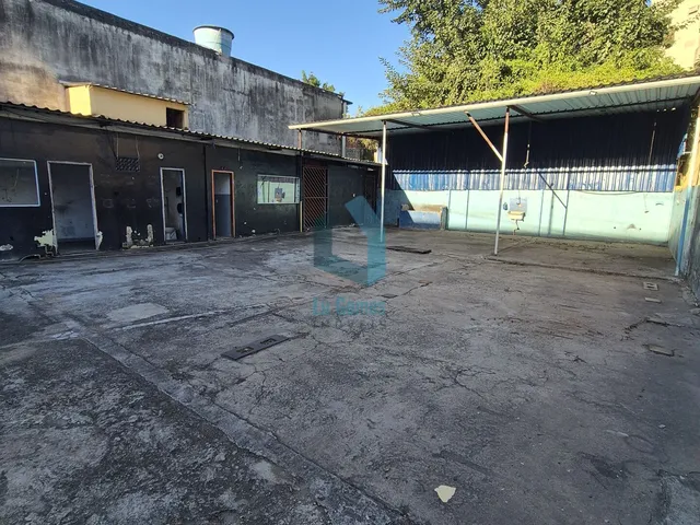 Imagem: A sala comercial possui 2 Banheiros, 210m² de Área e