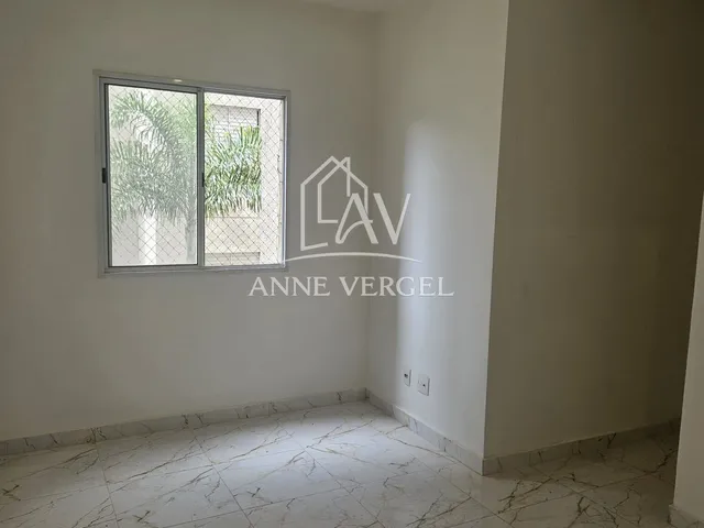 Imagem: O apartamento possui 2 Dormitórios, 1 Banheiro, 1 Vaga na