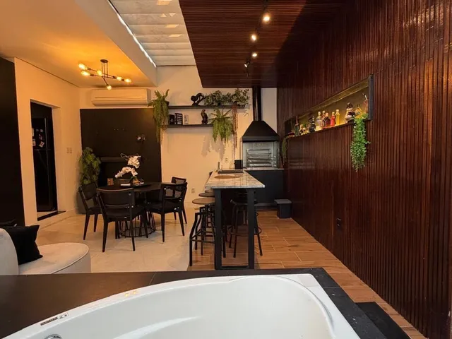 Imagem 13: Linda Casa Reformada em Condomínio no Sim