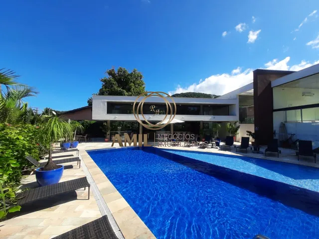 Imagem: Casa alto padrão/Condomínio Camburi Residence