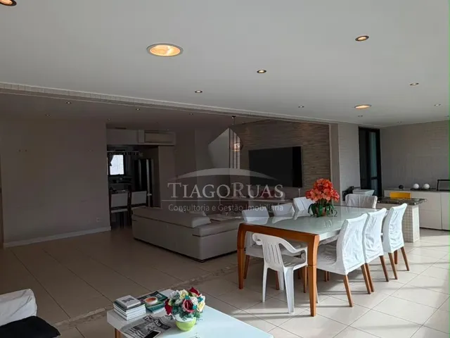 Imagem 8: VENDA - Luxuoso Apartamento de 4 Suítes na Corredor da Vitória em Salvador-BA: 181m²