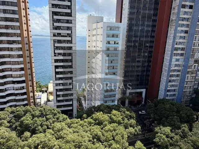 Imagem 2: VENDA - Luxuoso Apartamento de 4 Suítes na Corredor da Vitória em Salvador-BA: 181m²
