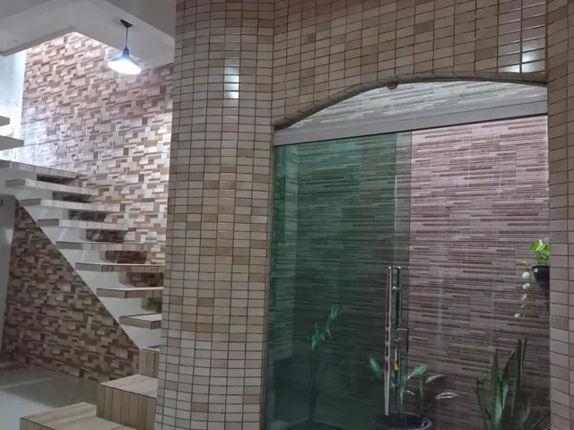 Imagem 6: Casa Triplex com Hidromassagem e Móveis