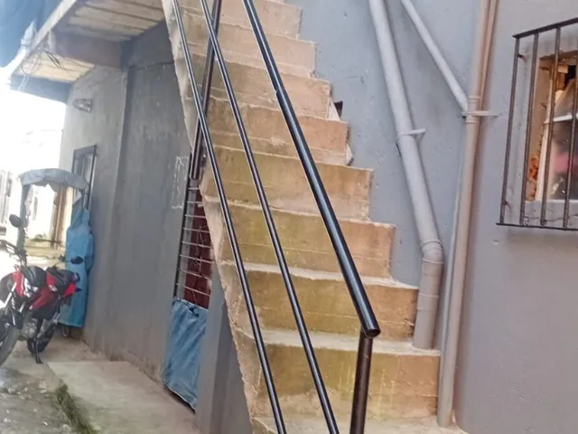 Imagem: Casa à Venda com 3 Pavimentos, 3 Suítes