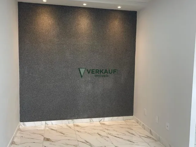 Imagem: O apartamento possui 2 Dormitórios, 1 Banheiro, 1 Vaga na