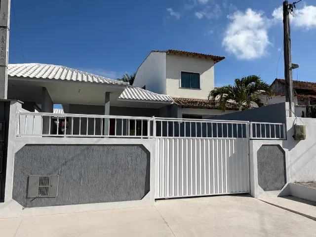 Imagem: A casa possui 3 Dormitórios, 1 Suíte, 1 Banheiro, 1 Vaga