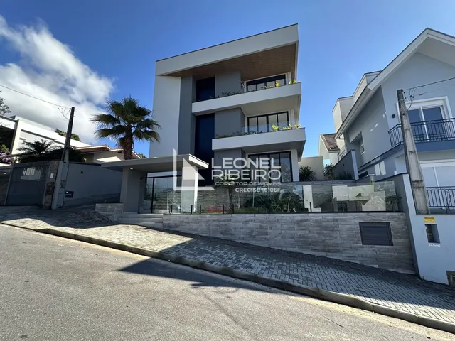 Imagem: Casa Alto Padrão com 3 Dormitórios (3