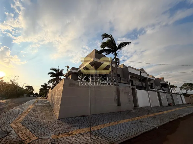 Imagem: SOBRADO À VENDA COM 02 DEMI SUÍTES E 02