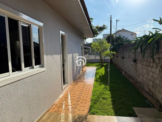 Imagem 4: Casa com Edícula no Centro a Venda em Santa Helena-PR