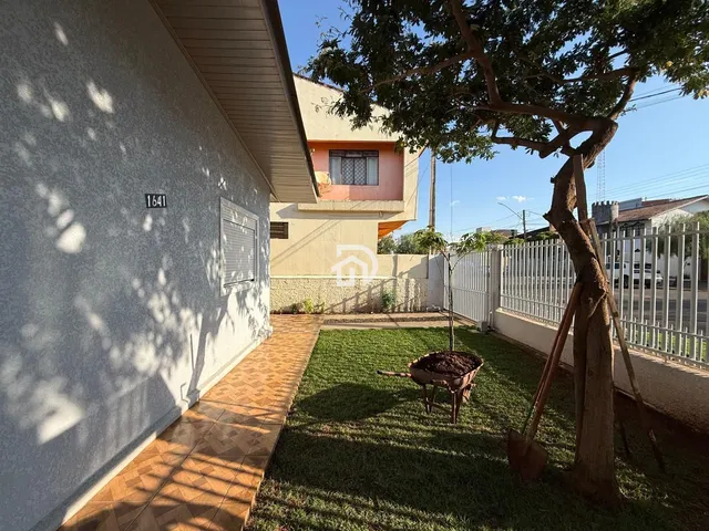 Imagem 10: Casa com Edícula no Centro a Venda em Santa Helena-PR
