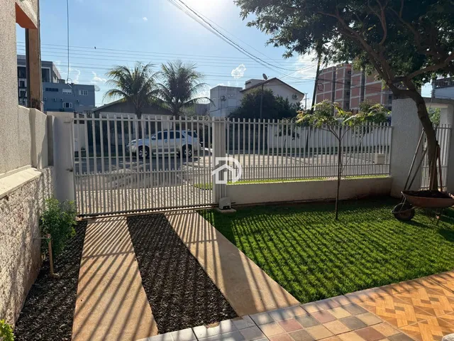 Imagem 11: Casa com Edícula no Centro a Venda em Santa Helena-PR